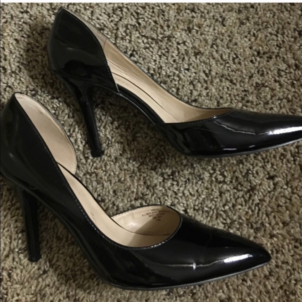 Black Patent Leather Classic Pumps
